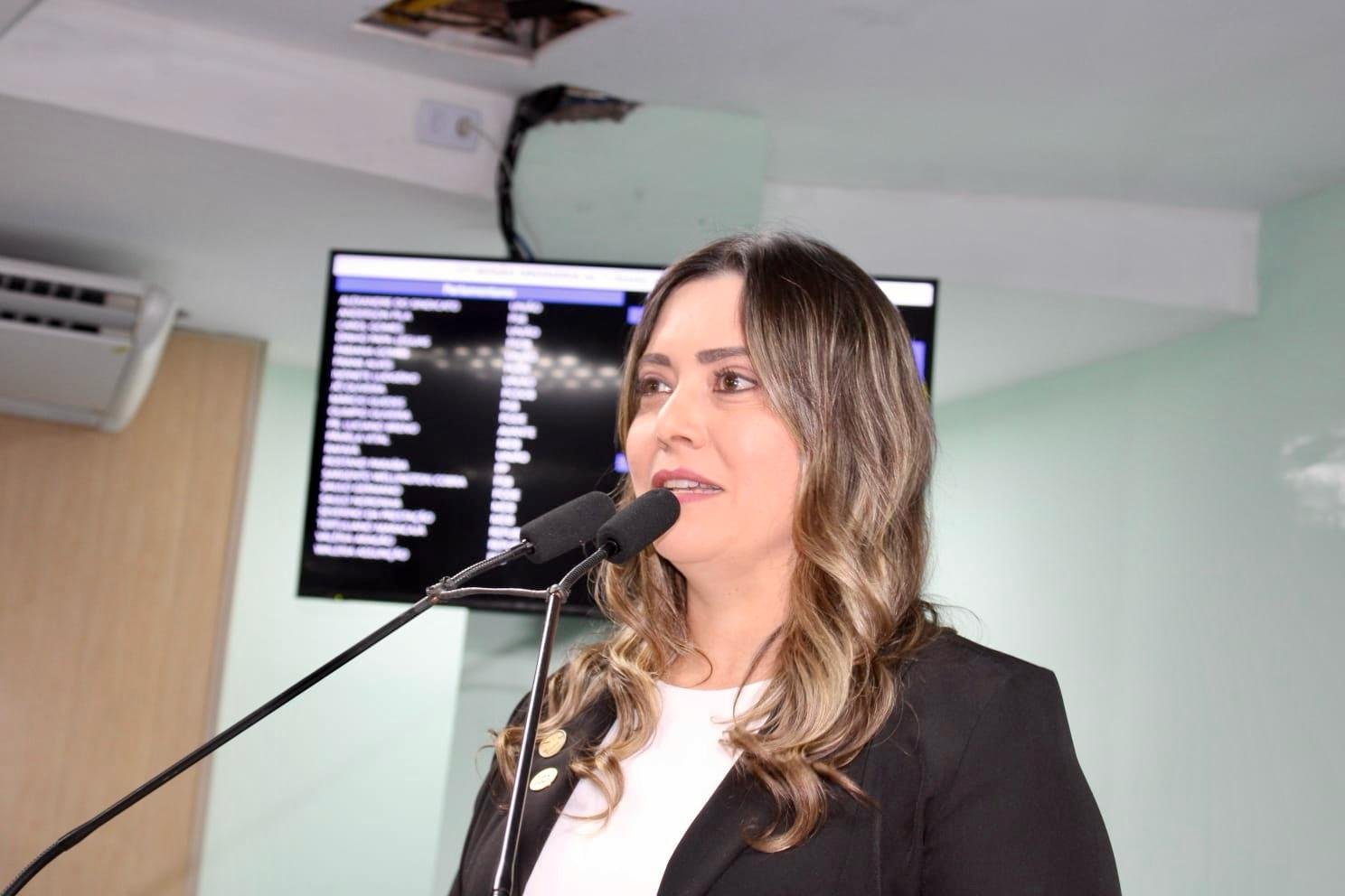 Waléria Assunção Consegue Aprovação De Cinco Projetos Voltados Aos Animais, Transparência Pública E Idosos